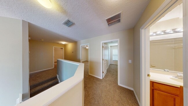 Building Photo - FABULOUS 4/2.5 HOME IN GATED CALABRIA COVE...