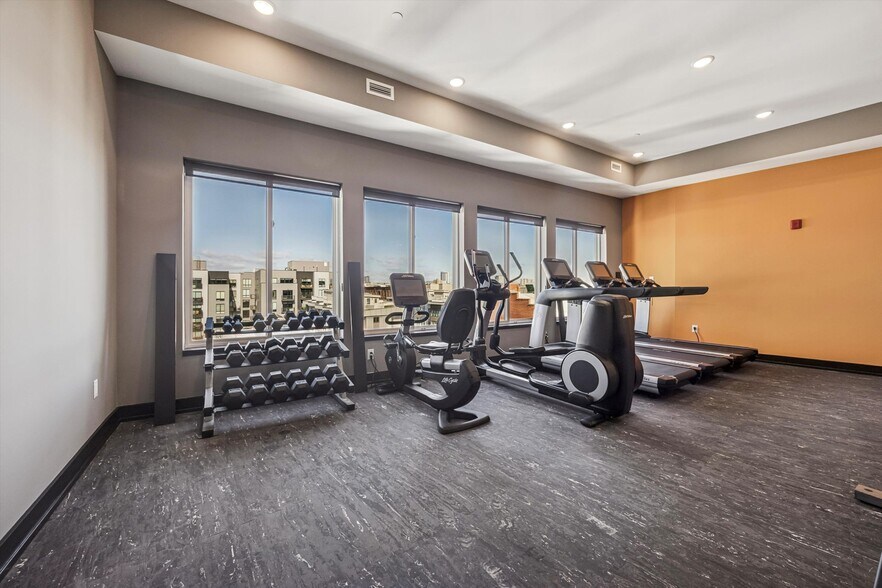 Building Photo - 820 N 2nd St