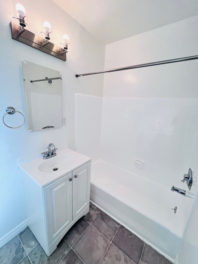 Building Photo - 4040 Palmwood