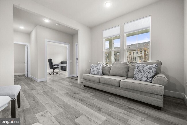 Building Photo - 1814 River Heritage Blvd