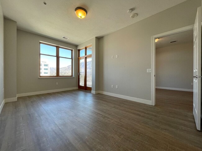 Building Photo - Luxury 2 Bedroom Condo in Downtown Provo W...