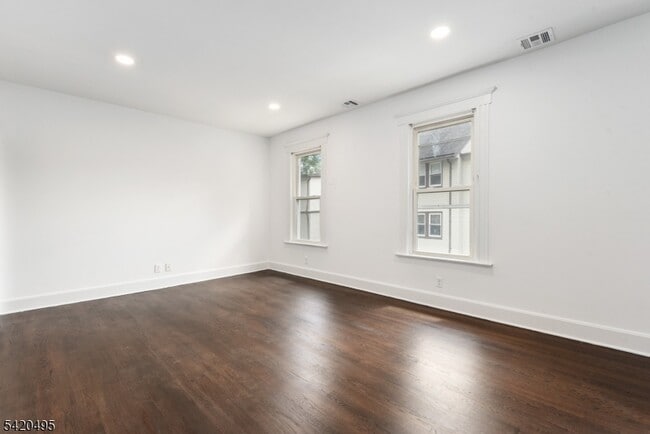 Building Photo - 67 Dunnell Rd