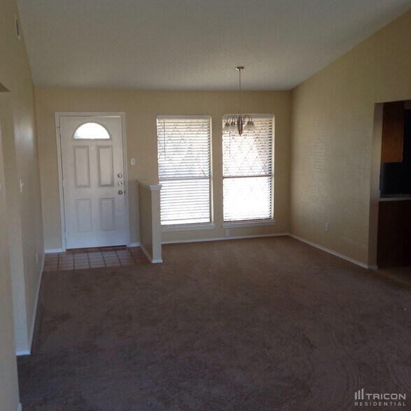 Building Photo - 6211 Valley Forge Ct