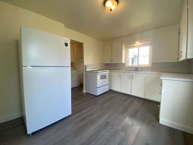Building Photo - Charming 2-Bed Duplex Retreat in Bellingha...