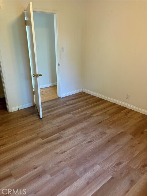 Building Photo - 806 S Chapel Ave