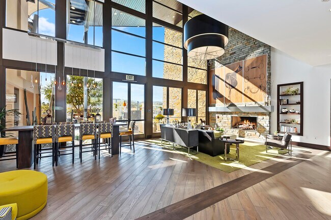 Building Photo - 51600 Sidewinder Dr