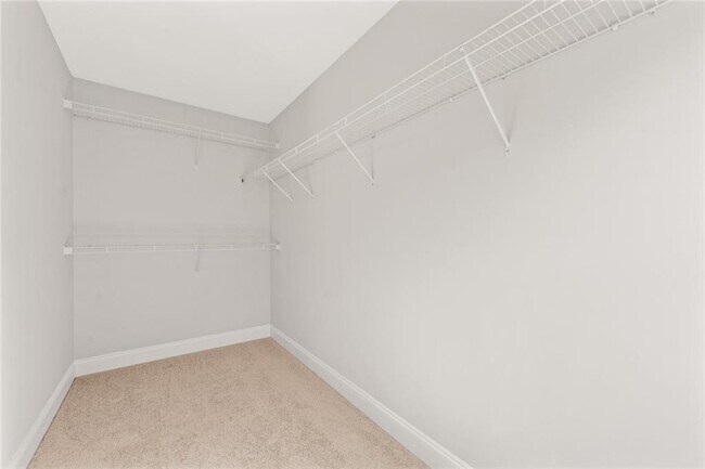 Building Photo - 3329 Rosecliff Trace NE