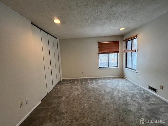 Building Photo - 89 Gate House Ln