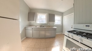 Building Photo - 538 Kayton Ave