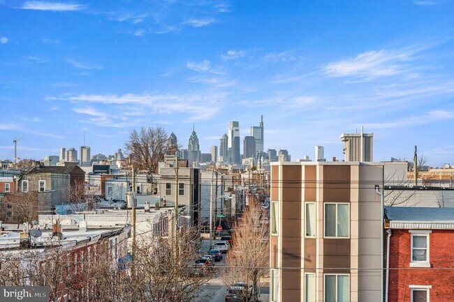 Building Photo - 2540 Sepviva St