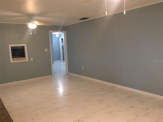 Building Photo - 10568 Dixon Dr
