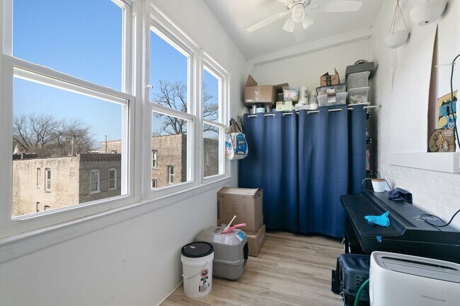 Building Photo - 1448 N Kedzie Ave