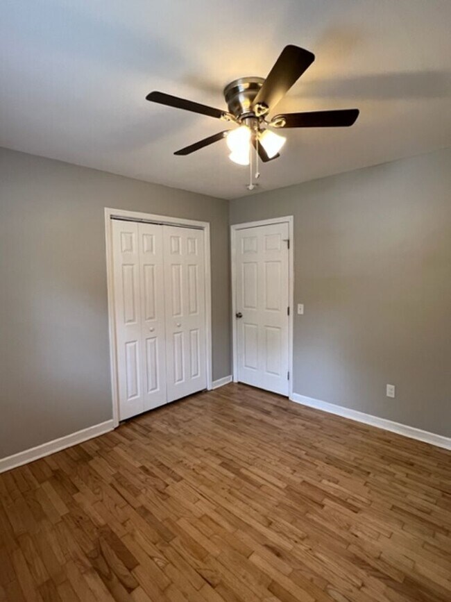 Building Photo - Fantastic Brick Ranch Home that has been refurbished - Open Floorplan with 3 bedrooms & 1.5 baths...