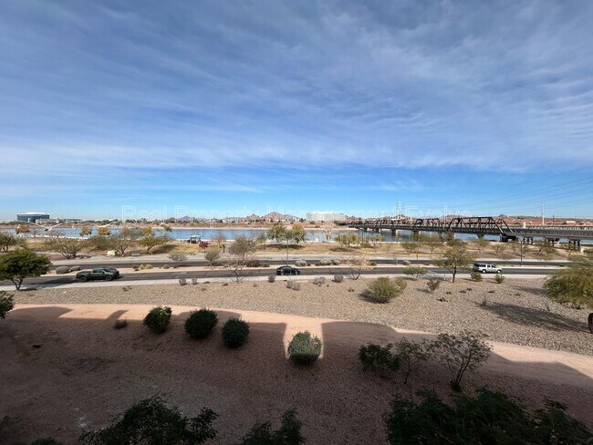 Building Photo - 425 W Rio Salado Pkwy
