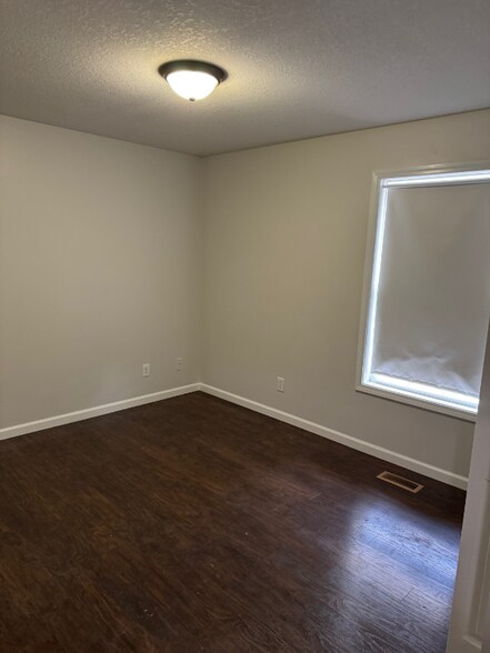 Building Photo - 3120 Clydesdale Dr