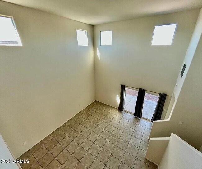 Building Photo - 18906 W Woodlands Ave