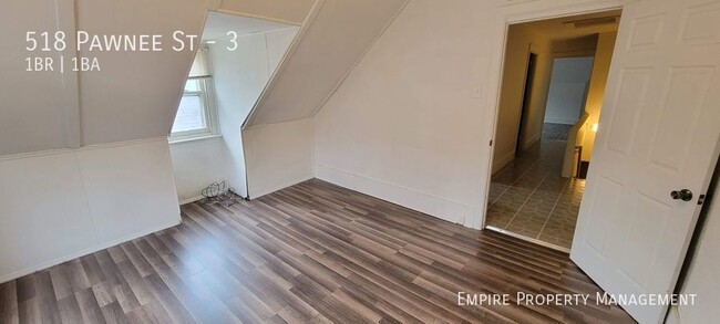 Building Photo - 3rd Floor: 1 Bedroom/1 Bathroom Apartment ...