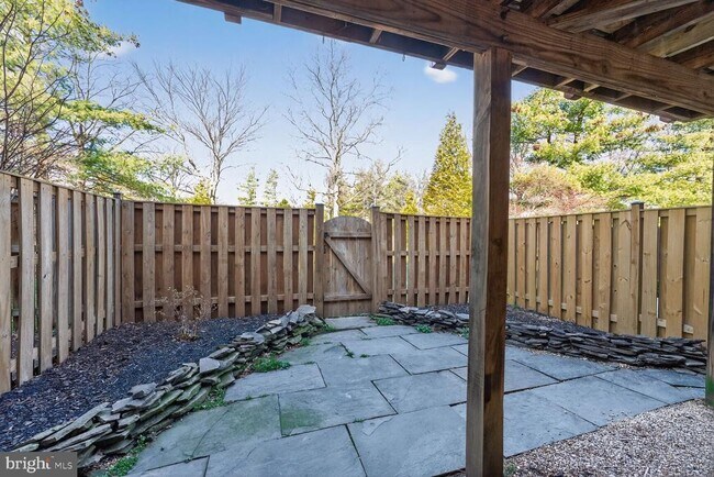 Building Photo - 5974 Wescott Hills Way