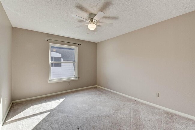 Building Photo - 20642 Laurel Lock Dr