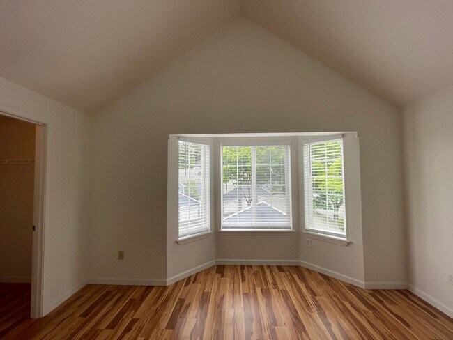 Building Photo - 2Bd/2Ba in Bethany Condo with Garage ~ Washer/ Dryer in Unit ~ Top Floor ~ Community Pool!!!