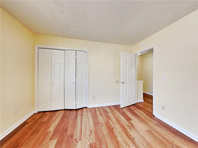 Building Photo - 5280 Ridge Forest Dr