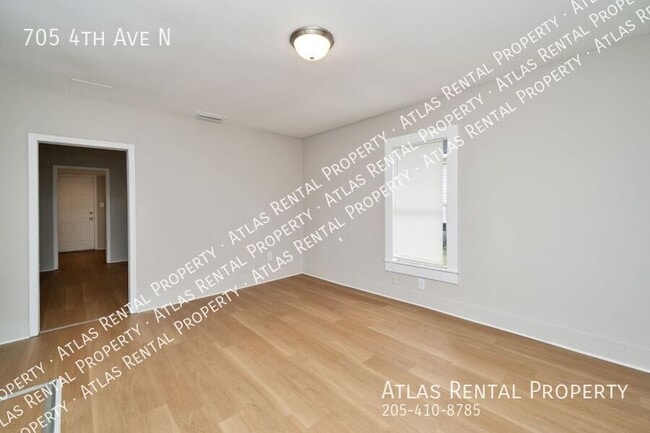 Building Photo - 705 4th Ave N