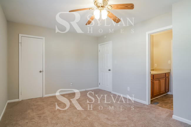 Building Photo - Come view this charming 3BR 1BA home