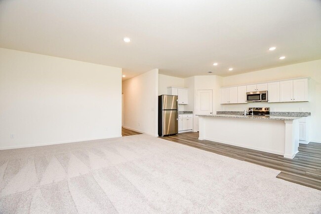 Building Photo - 5906 Bright Keel Dr