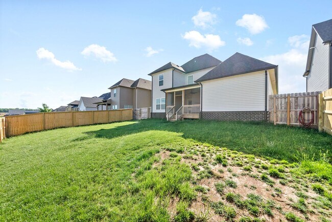 Building Photo - Pet Friendly Four Bedroom with Bonus!