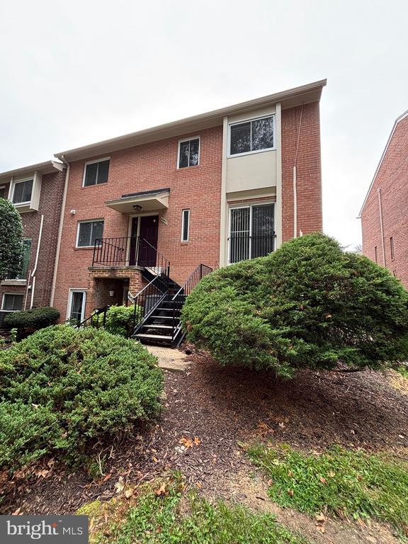 Building Photo - 4657 Logsdon Dr