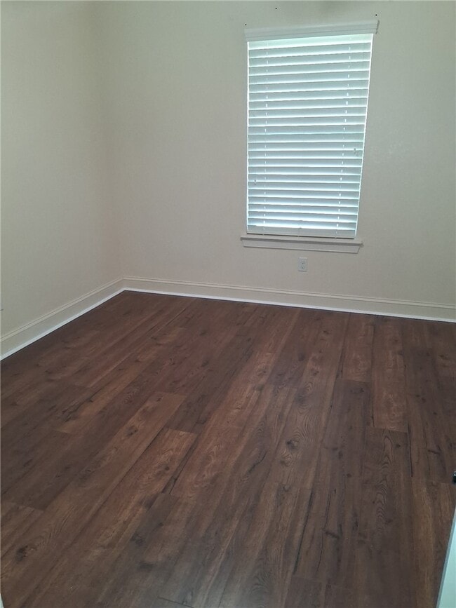 Building Photo - 3864 W Providence Dr