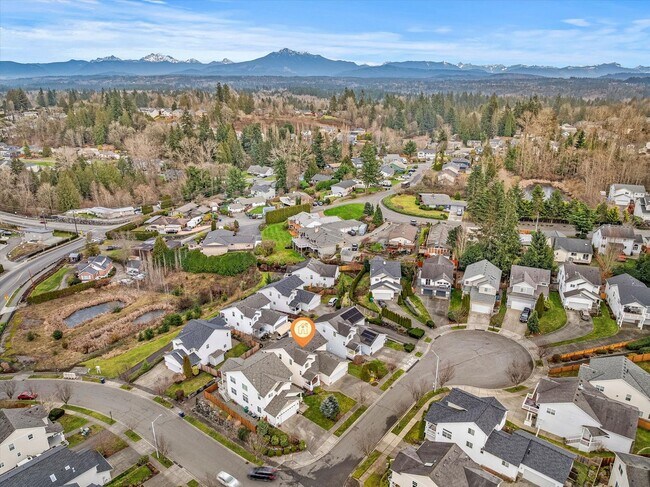 Building Photo - Beautiful 3 bedroom 2.5 bathroom Lake Stevens home!