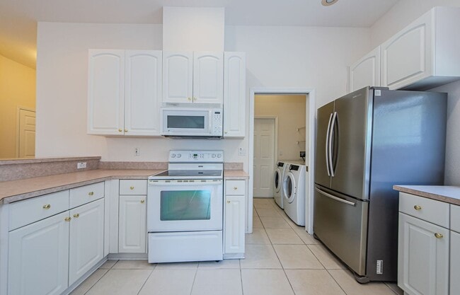 Building Photo - 2624 Tottenham Dr
