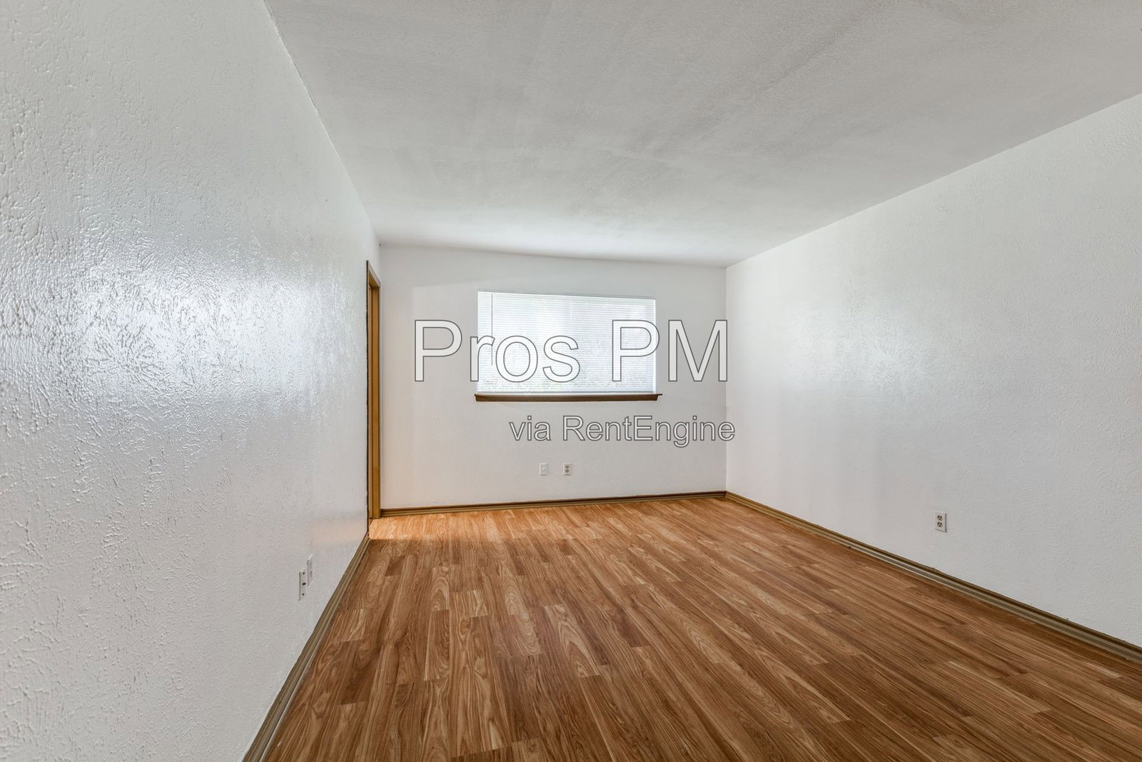 Building Photo - 7117 Edinburg Dr