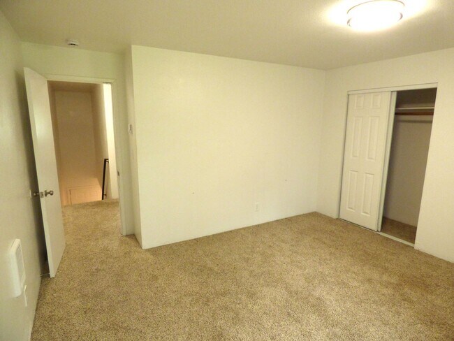 Building Photo - Lancaster Townhomes