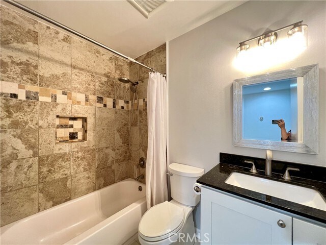 Building Photo - 5850 Portsmouth Rd