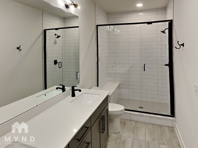 Building Photo - 436 E 33rd St