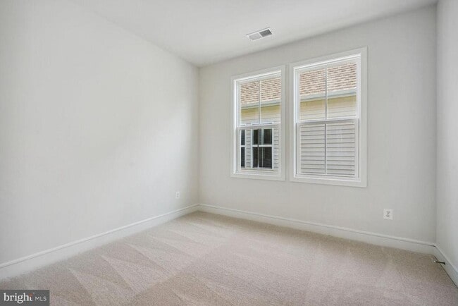 Building Photo - 23115 Glenwood Hts Cir