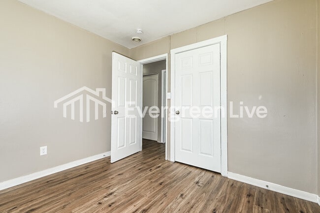 Building Photo - 419 Ferdinand Dr