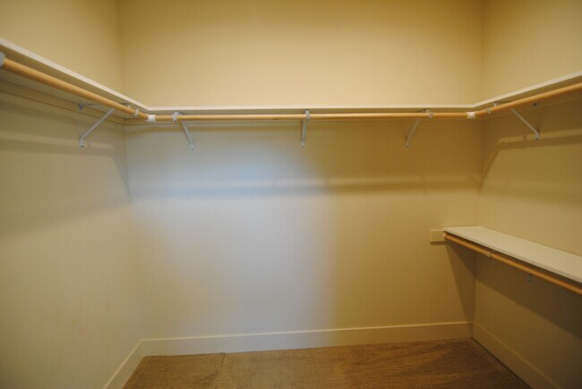 Building Photo - 1704/1706 Danny Boy Lane Duplex