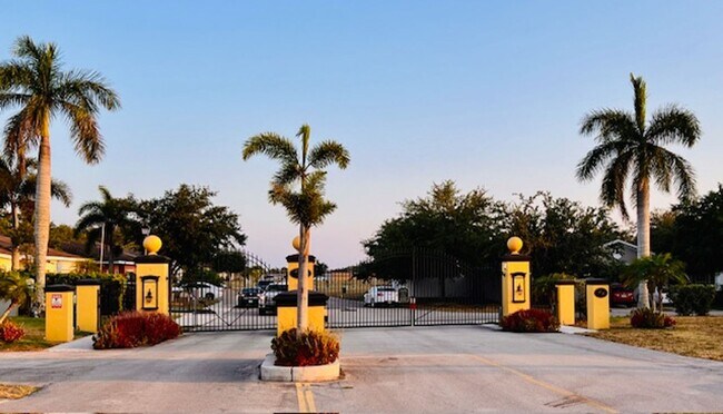 Building Photo - 1487 Las Villas Blvd