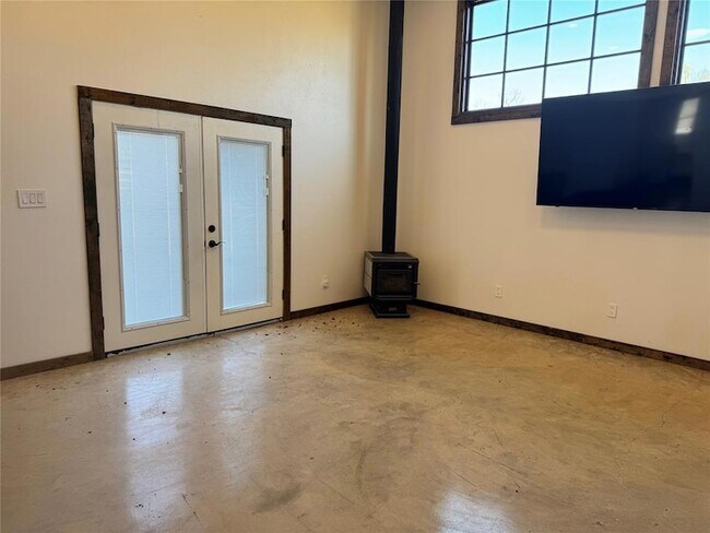 Building Photo - 353112 E 860 Rd