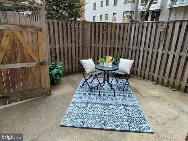 Building Photo - 1245 13th St NW