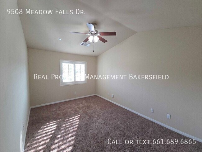Building Photo - 9508 Meadow Falls Dr