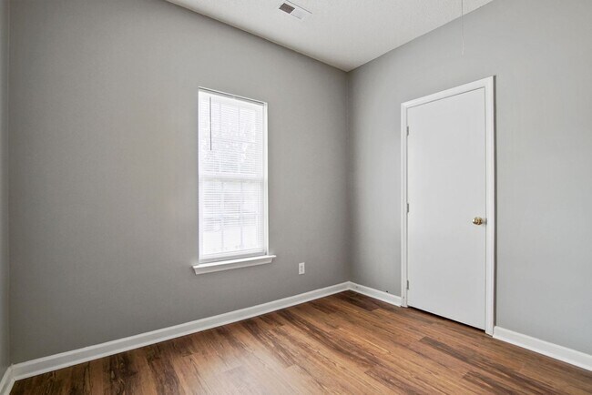 Building Photo - 3 Bedroom single family home in Raleigh