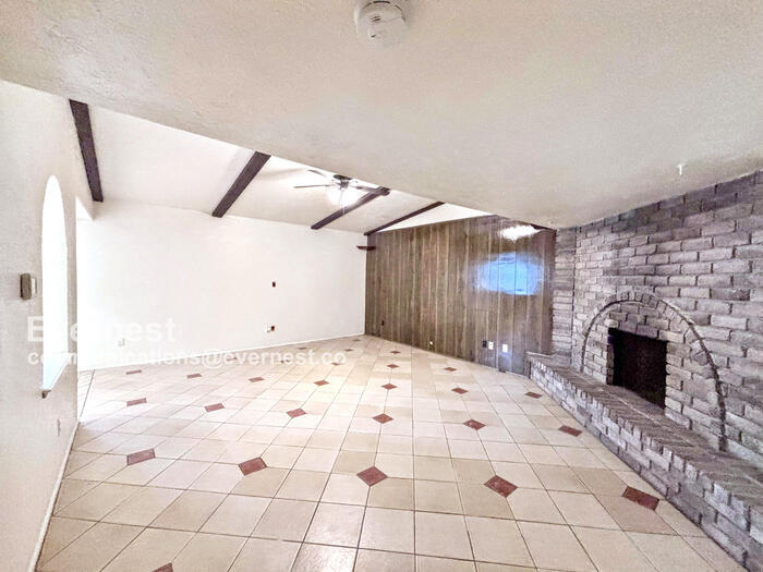 Building Photo - 5538 W Ridgecreek Dr