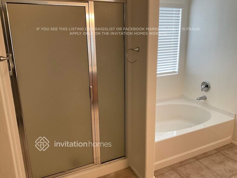 Building Photo - 28808 N Maravilla Dr