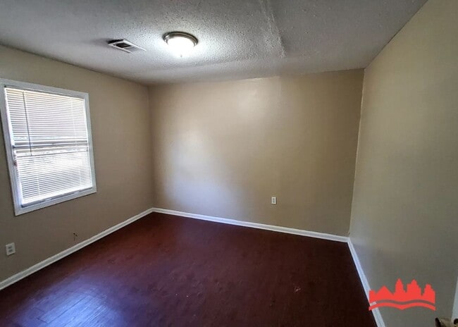 Building Photo - 426 Delta Rd