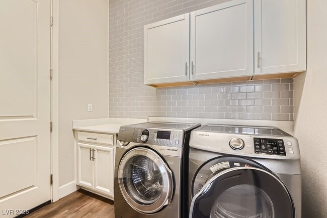 Building Photo - 3008 Barrett Springs Ave