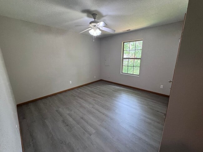 Building Photo - 29 Boone Crossing